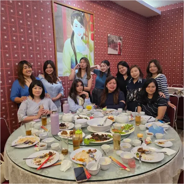 Hall Room Golden Leaf